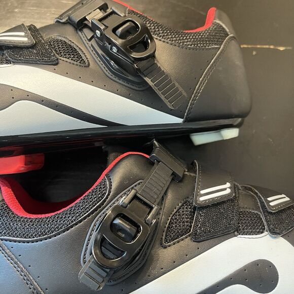 Peloton Cycling Shoes US 9-9.5 EU-40 Black Red PL-SH-B-40 Cleats Biking Shoes - Picture 12 of 13